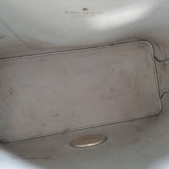 Kate Spade New York Darcy Small Bucket Bag Black Leather Gold Hardware Classic - Picture 9 of 15